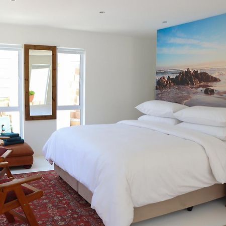 Nivenia Beach House Bettyʼs Bay Extérieur photo