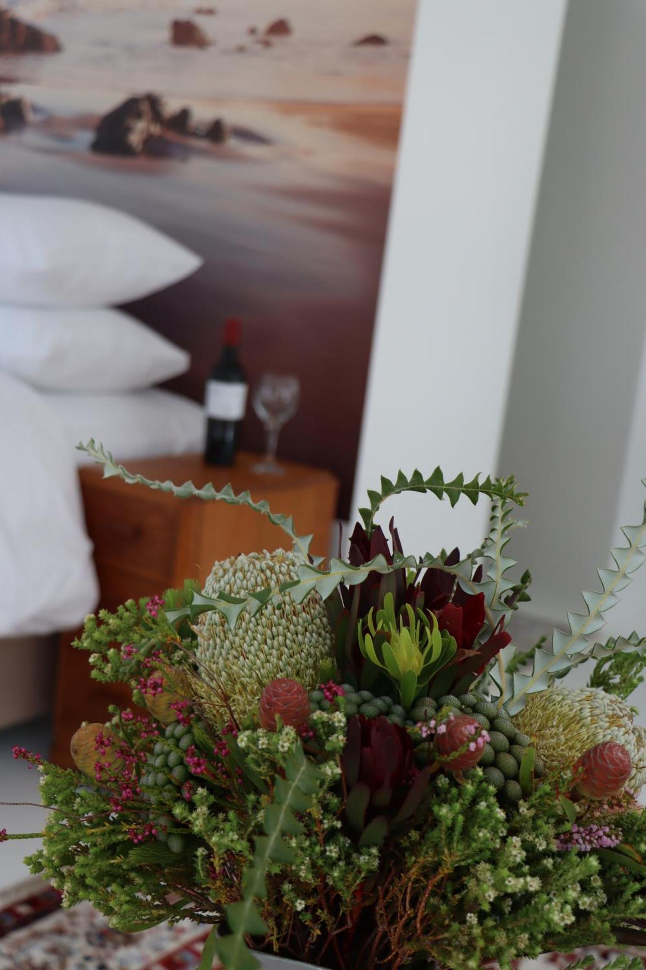 Nivenia Beach House Bettyʼs Bay Extérieur photo