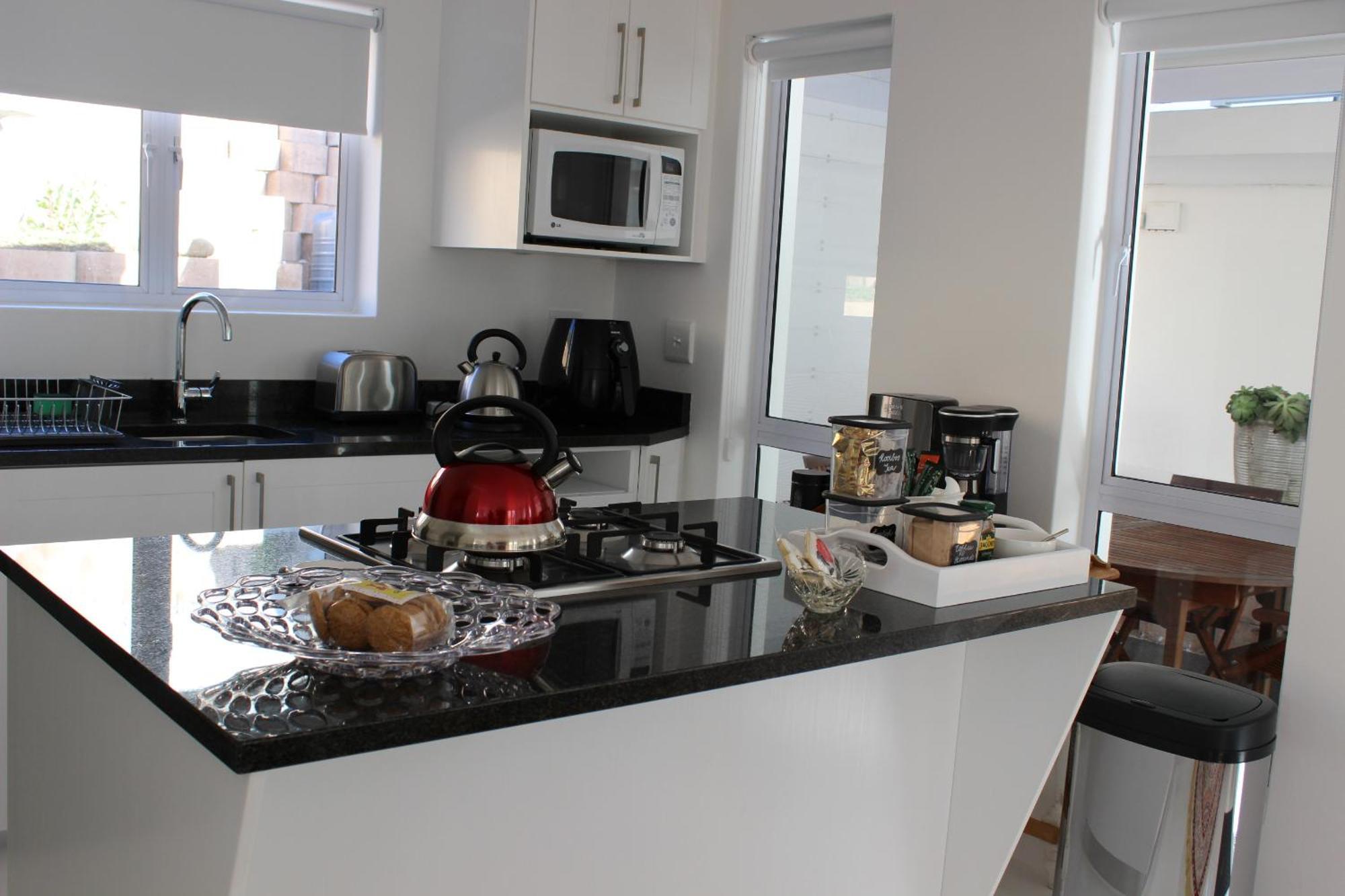 Nivenia Beach House Bettyʼs Bay Extérieur photo