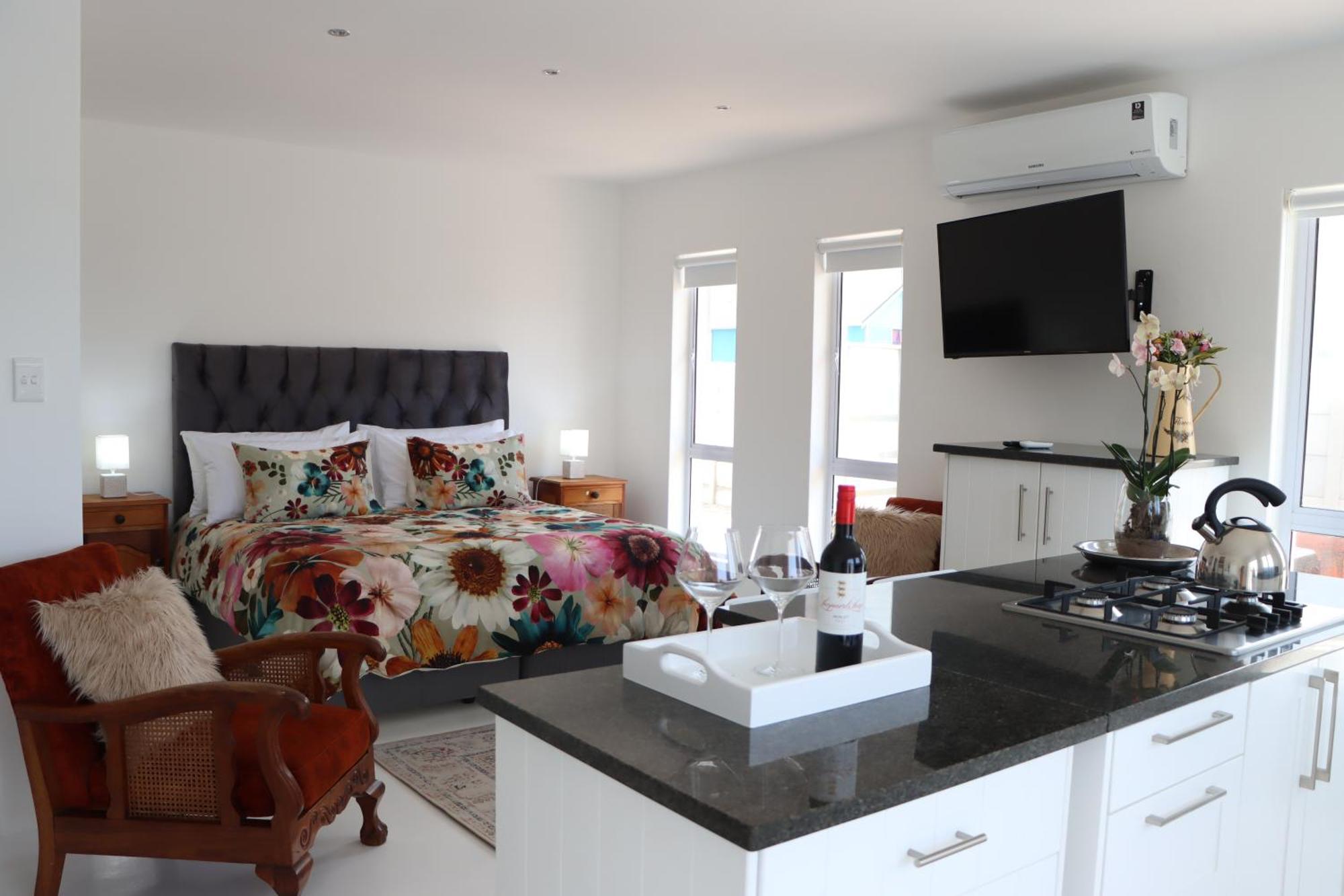 Nivenia Beach House Bettyʼs Bay Extérieur photo